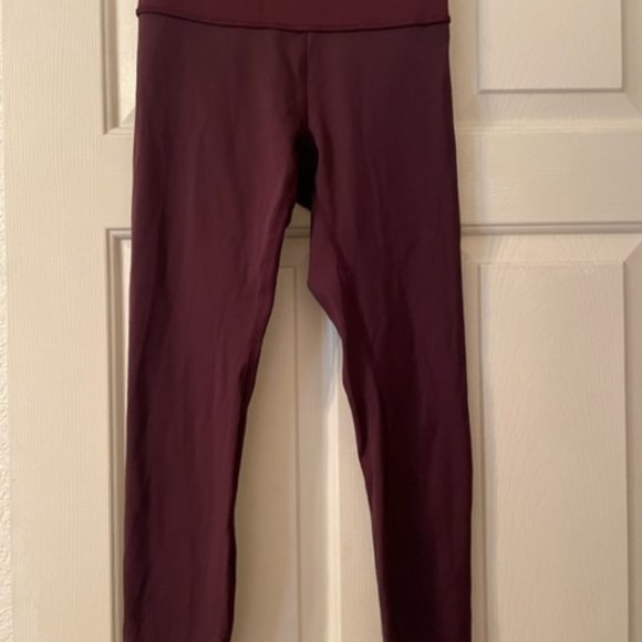 Lululemon Athletica Workout Yoga Pants Size 2 Plum Buttery Soft Fabric - Picture 3 of 4